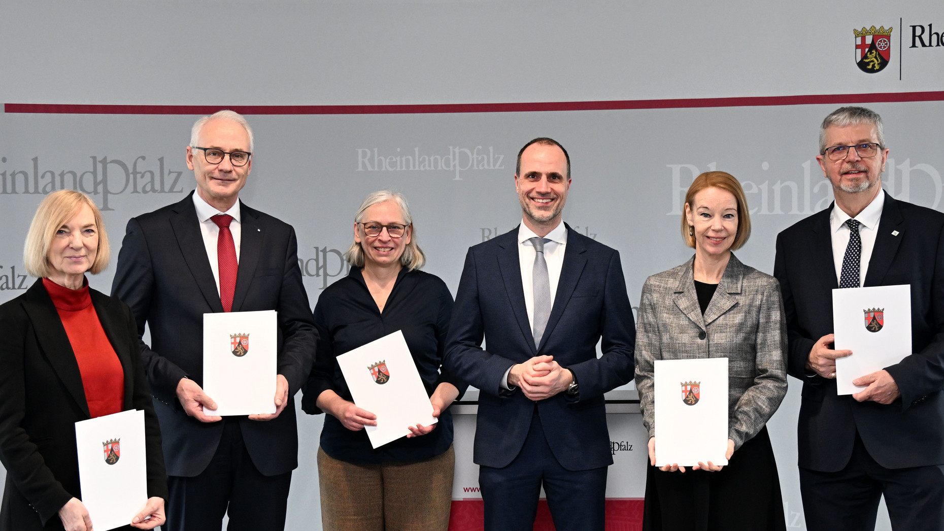 Vier Hochschulen für angewandte Wissenschaften erhalten Promotionsrecht