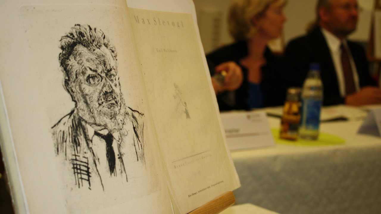 Bild von Max Slevogt, im Hintergrund Ministerin Doris Ahnen und Dr. Armin Schlechter